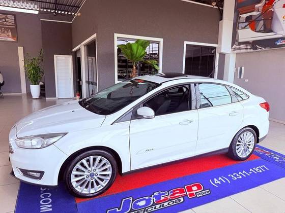 FORD FOCUS 2.0 TITANIUM 16V FLEX 4P POWERSHIFT FORD FOCUS 2.0 TITANIUM 16V FLEX 4P POWERSHIFT